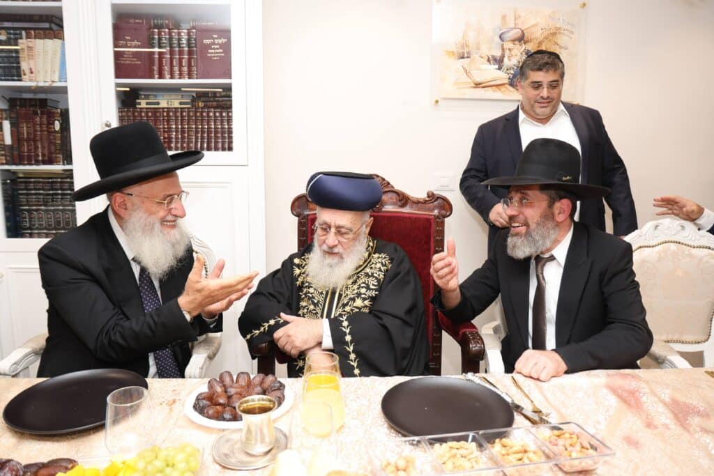 אדמו"רים ורבנים בשמחת שבע ברכות המרכזית לנכדת הראשל"צ