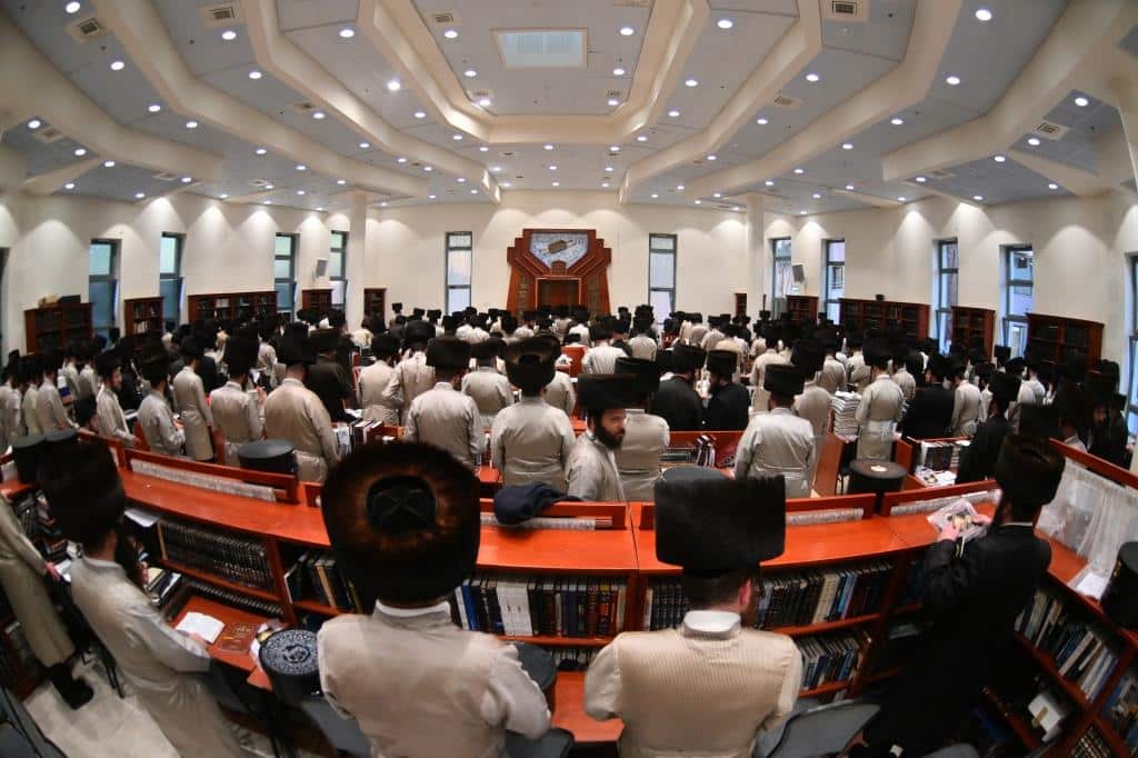 גלריה: שבת יארצייט בקהל עדת ירושלים ישיבת המתמידים