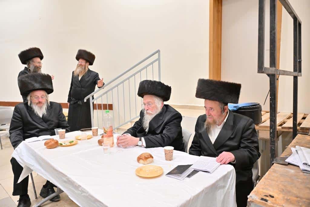 גלריה: שבת יארצייט בקהל עדת ירושלים ישיבת המתמידים