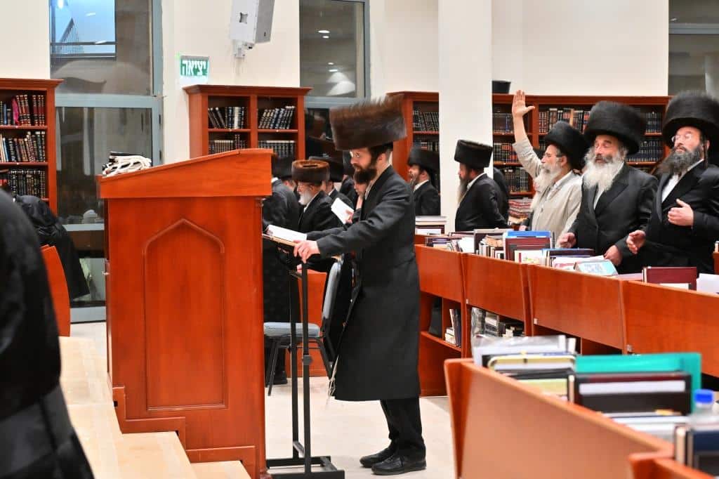 גלריה: שבת יארצייט בקהל עדת ירושלים ישיבת המתמידים