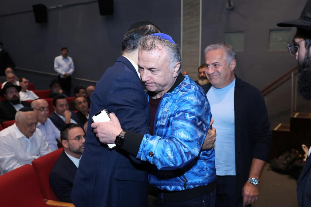 גלריה: באור יהודה התכנסו לע"נ נכדו של הנגיד לב לבייב