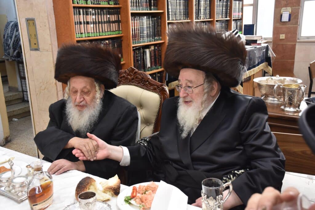 גלריה: שמחת הברית לנין אדמו"ר מנארול ונכד האדמו"ר מספינקא