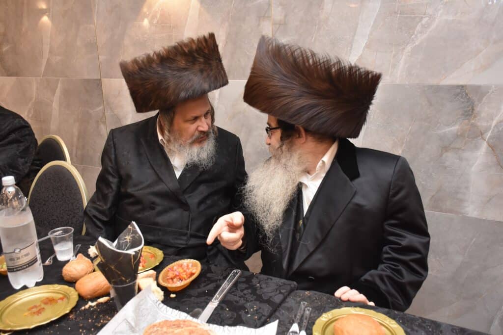 גלריה: בחצרות נארול טשאקאווא בית שמש חגגו שבע ברכות