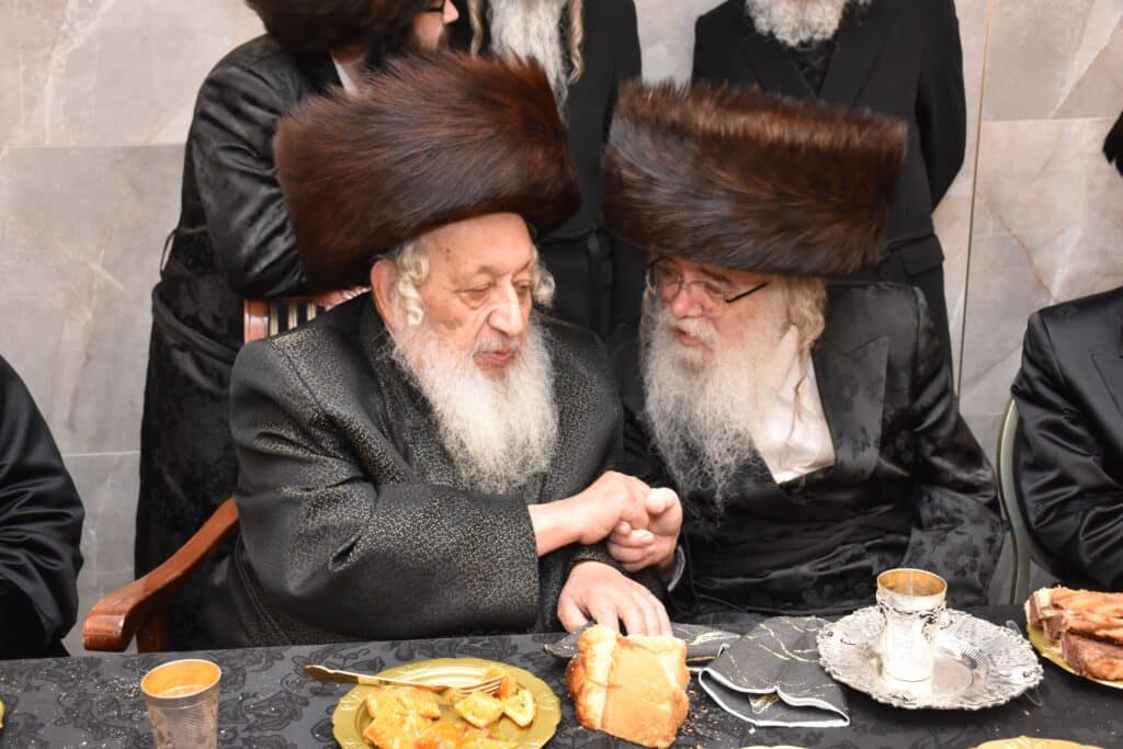 גלריה: בחצרות נארול טשאקאווא בית שמש חגגו שבע ברכות