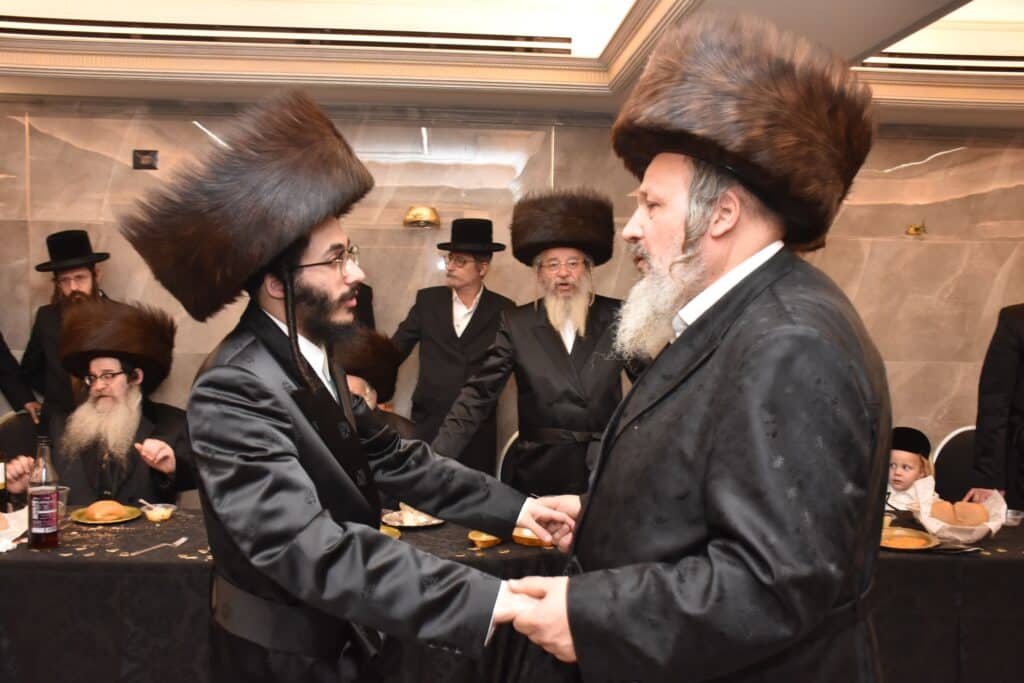 גלריה: בחצרות נארול טשאקאווא בית שמש חגגו שבע ברכות