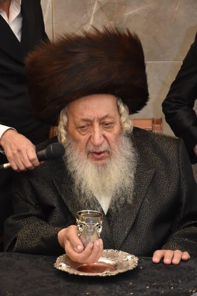 גלריה: בחצרות נארול טשאקאווא בית שמש חגגו שבע ברכות