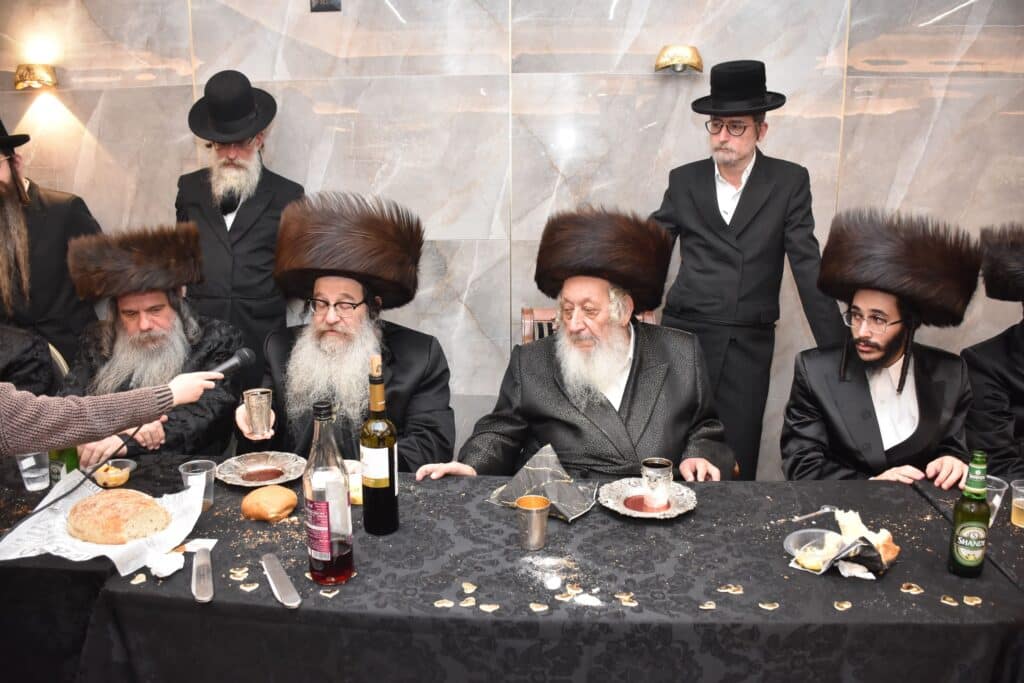 גלריה: בחצרות נארול טשאקאווא בית שמש חגגו שבע ברכות