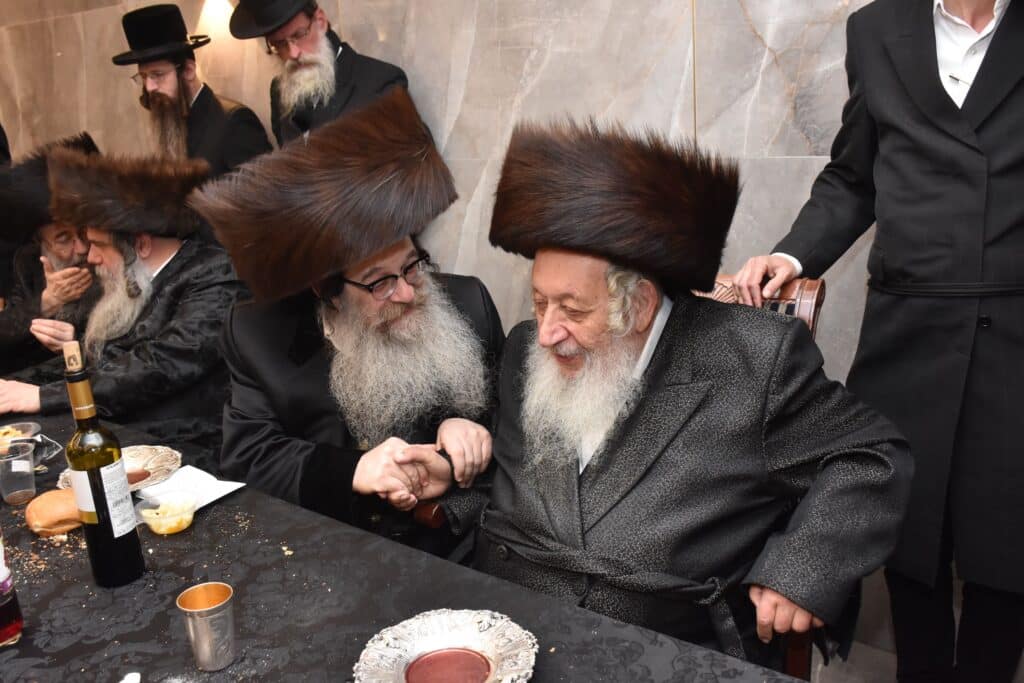 גלריה: בחצרות נארול טשאקאווא בית שמש חגגו שבע ברכות