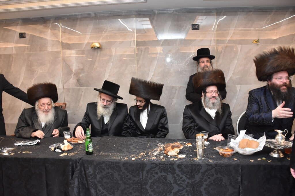 גלריה: בחצרות נארול טשאקאווא בית שמש חגגו שבע ברכות