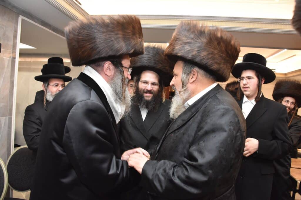 גלריה: בחצרות נארול טשאקאווא בית שמש חגגו שבע ברכות