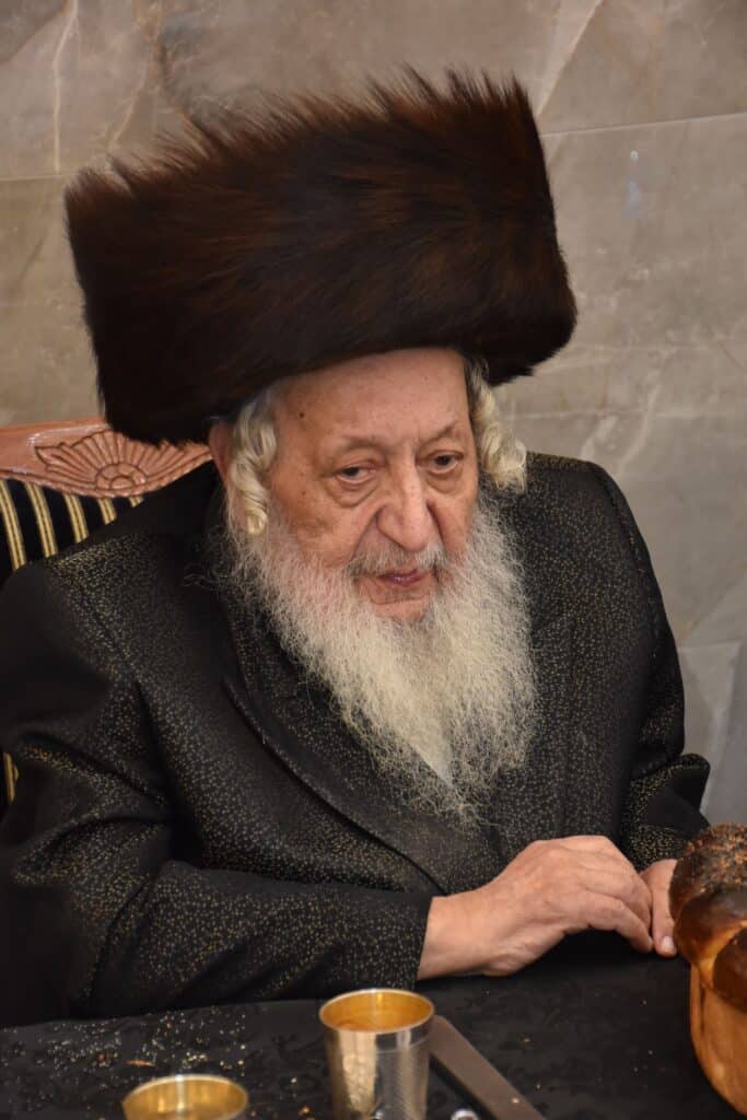 גלריה: בחצרות נארול טשאקאווא בית שמש חגגו שבע ברכות