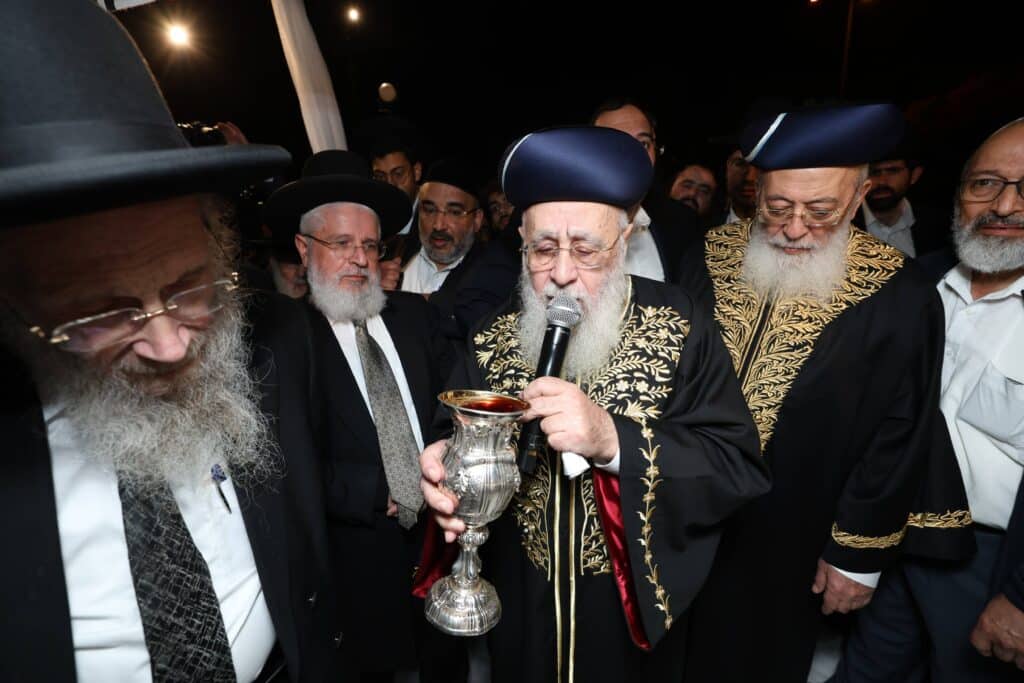 קול רינה וישועה באהלי צדיקים: שמחת נישואי נכדת הראשונים לציון