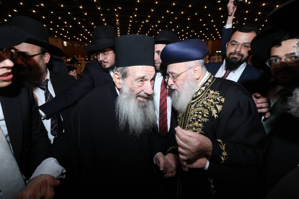 קול רינה וישועה באהלי צדיקים: שמחת נישואי נכדת הראשונים לציון