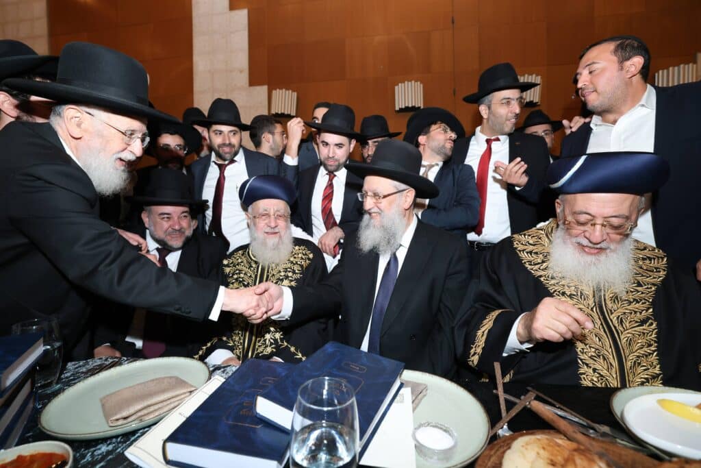 קול רינה וישועה באהלי צדיקים: שמחת נישואי נכדת הראשונים לציון