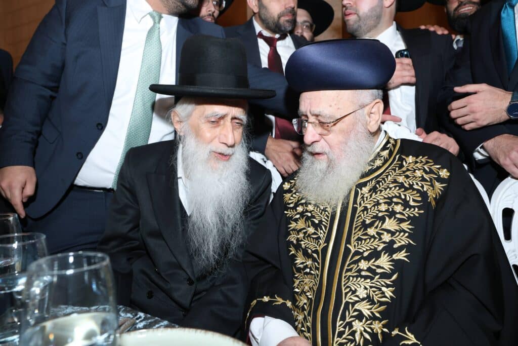 קול רינה וישועה באהלי צדיקים: שמחת נישואי נכדת הראשונים לציון