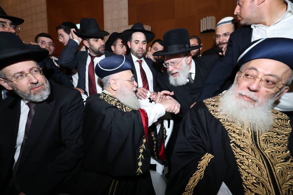 קול רינה וישועה באהלי צדיקים: שמחת נישואי נכדת הראשונים לציון