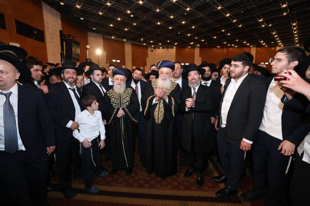 קול רינה וישועה באהלי צדיקים: שמחת נישואי נכדת הראשונים לציון