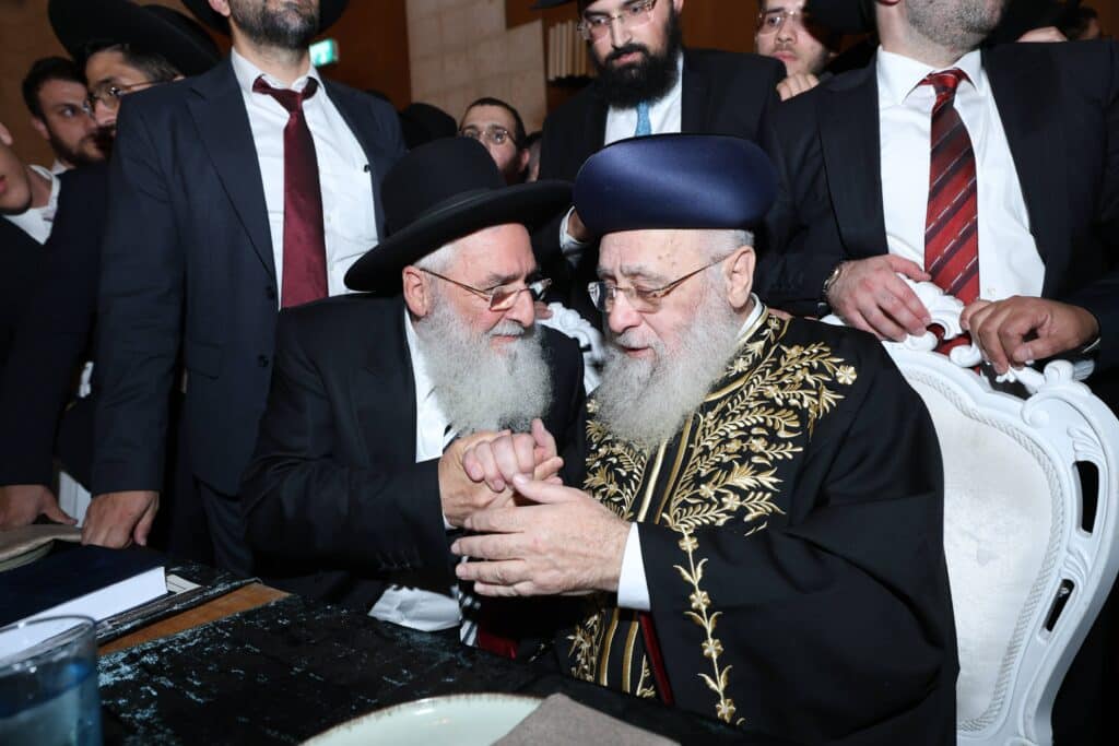 קול רינה וישועה באהלי צדיקים: שמחת נישואי נכדת הראשונים לציון