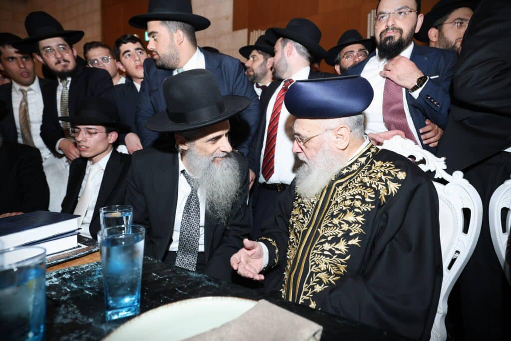 קול רינה וישועה באהלי צדיקים: שמחת נישואי נכדת הראשונים לציון