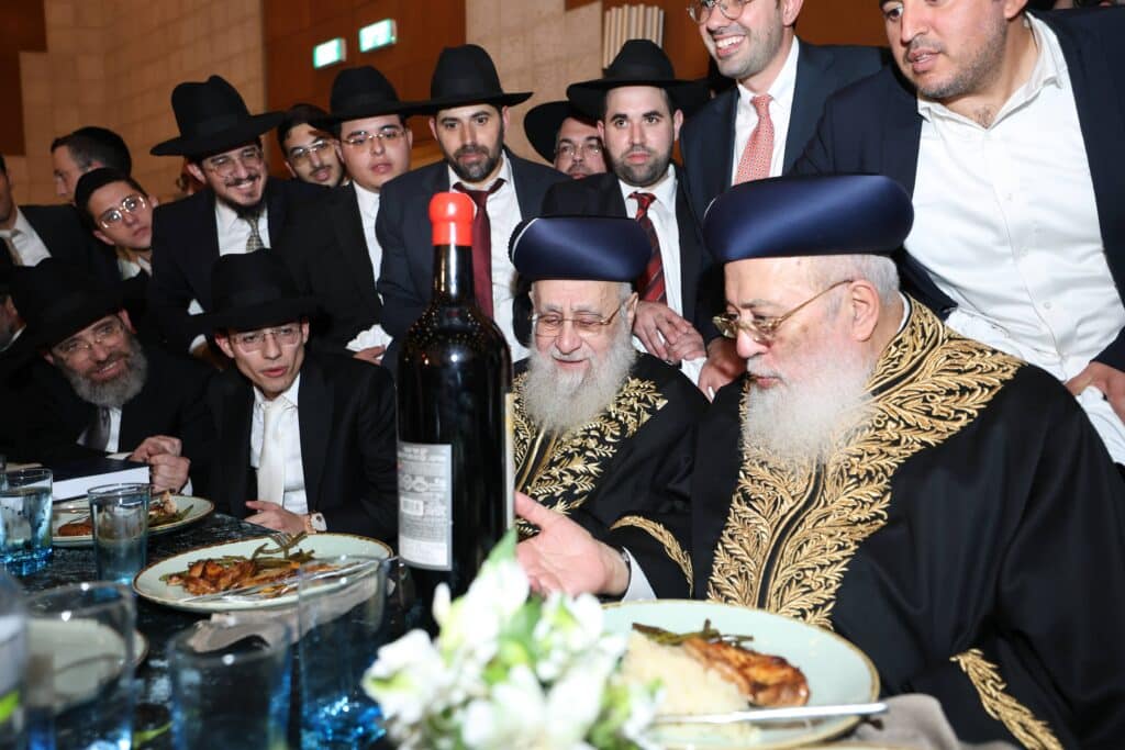 קול רינה וישועה באהלי צדיקים: שמחת נישואי נכדת הראשונים לציון