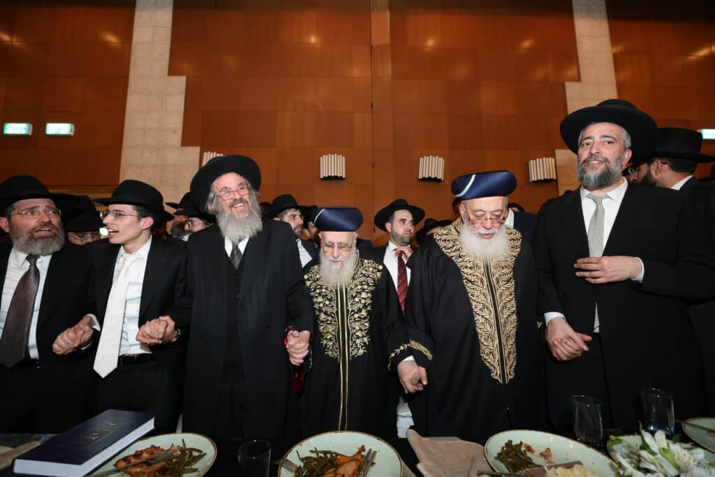 קול רינה וישועה באהלי צדיקים: שמחת נישואי נכדת הראשונים לציון