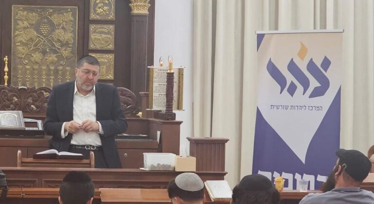 ממשיכים בכל העוצמה תחת אש: קבוצת מפונים שעברו מטבריה לנהריה פנו לארגון הקירוב "צהר": אל תעזבו אותנו! 