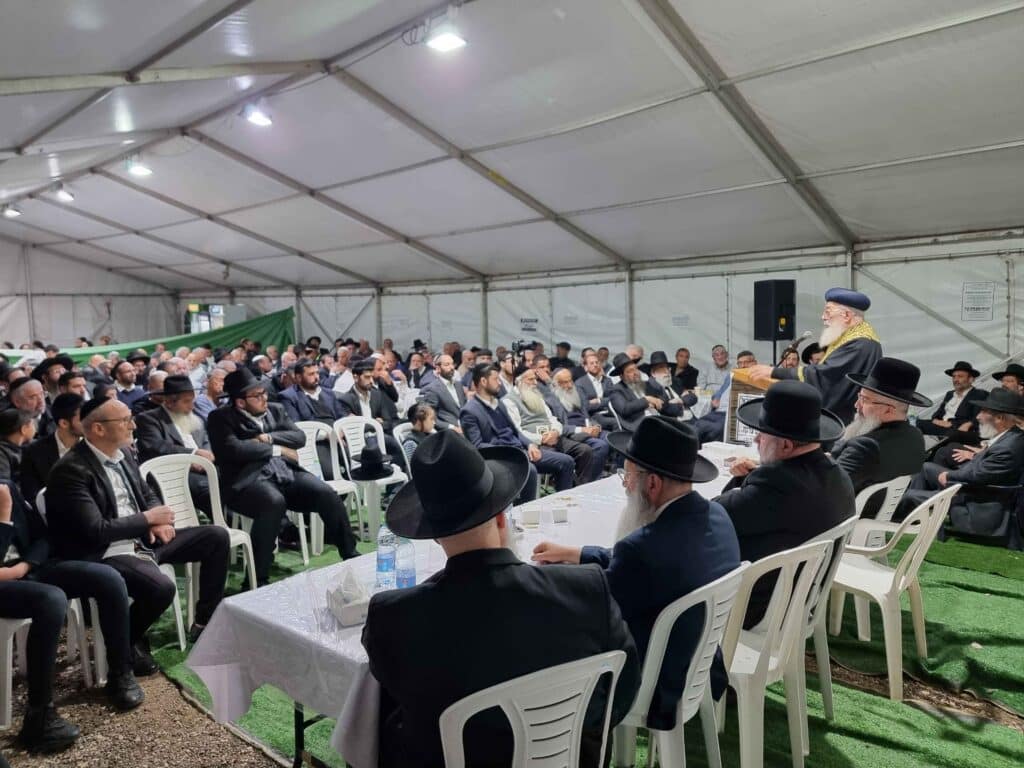 גלריה: ראש הישיבה הכריז על אחיינו לממשיך הדרך