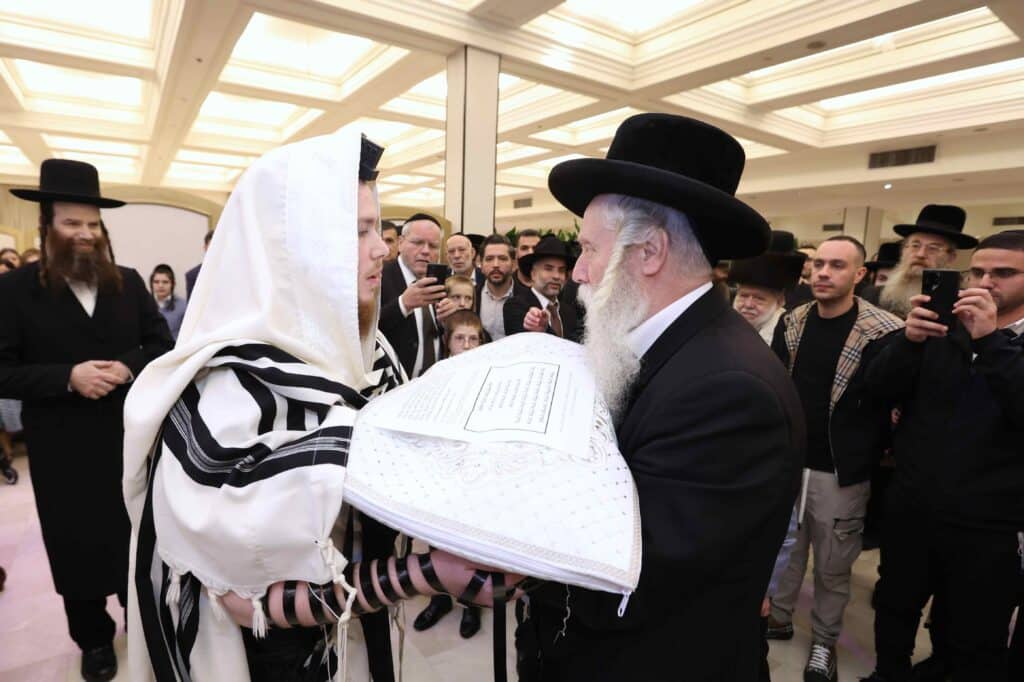 רבנים ואישי ציבור בשמחת הברית לנין הגרי"ד גרוסמן