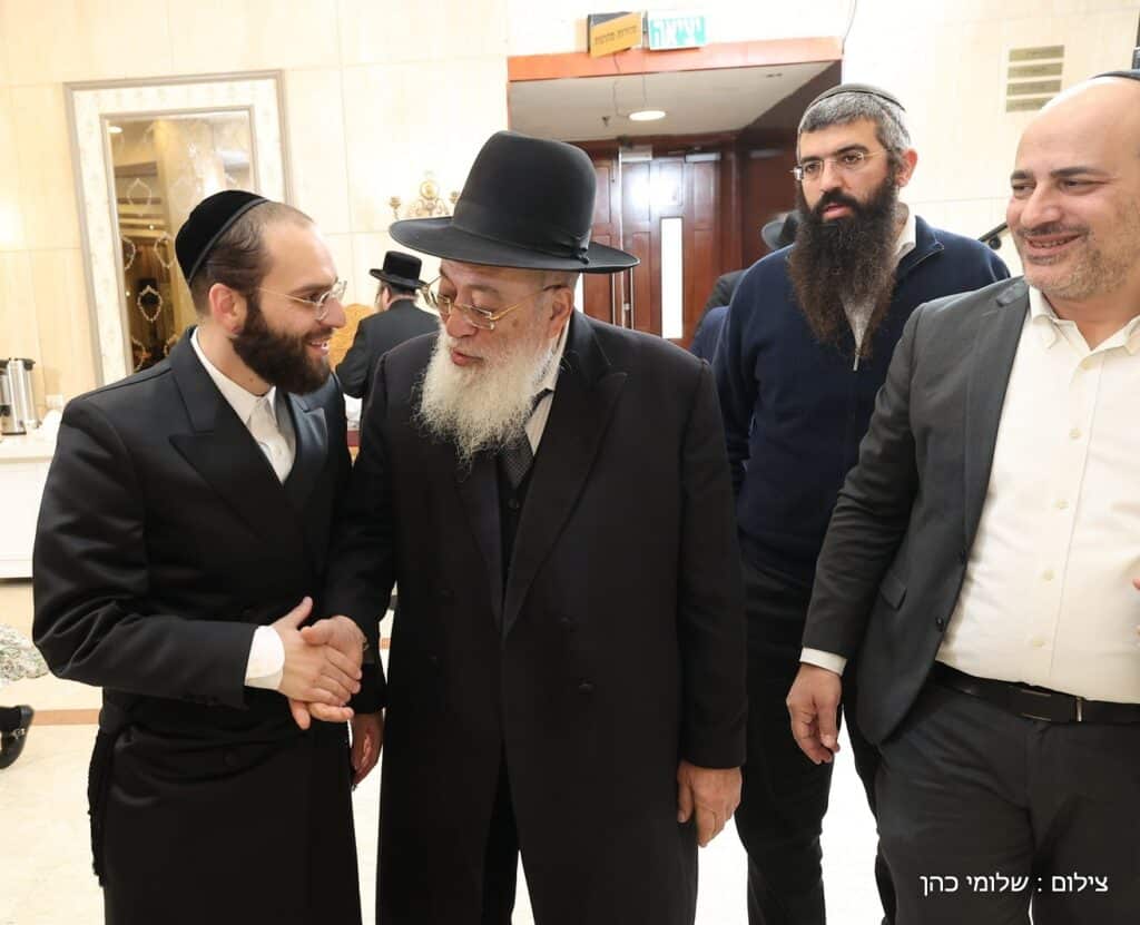 היועץ החרדי לנשיא ערך ברית לבנו - כמעט כולם התייצבו היועץ החרדי לנשיא ערך ברית לבנו - כמעט כולם התייצבו