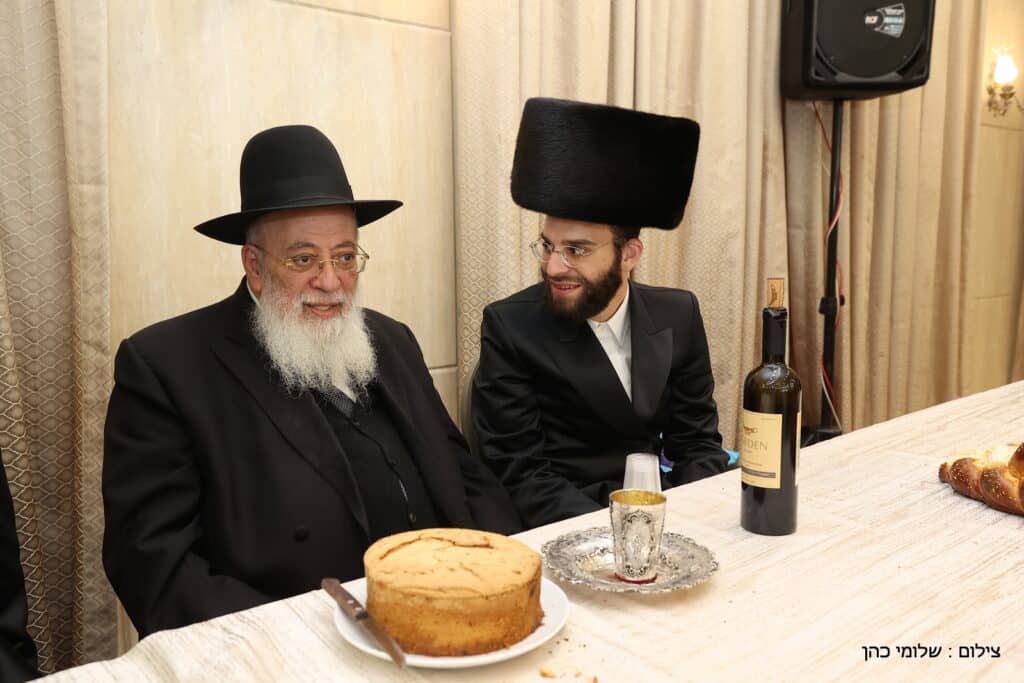 היועץ החרדי לנשיא ערך ברית לבנו - כמעט כולם התייצבו היועץ החרדי לנשיא ערך ברית לבנו - כמעט כולם התייצבו