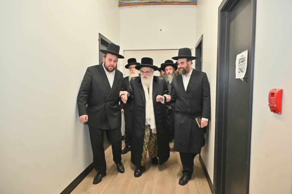 מראות הוד מביקורו של האדמו"ר מויז'ניץ בלייקווד