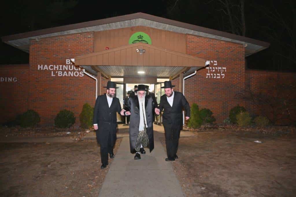 מראות הוד מביקורו של האדמו"ר מויז'ניץ בלייקווד