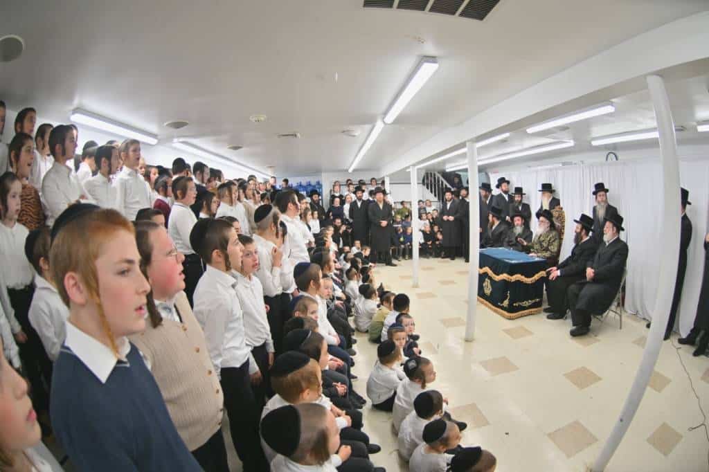 מראות הוד מביקורו של האדמו"ר מויז'ניץ בלייקווד