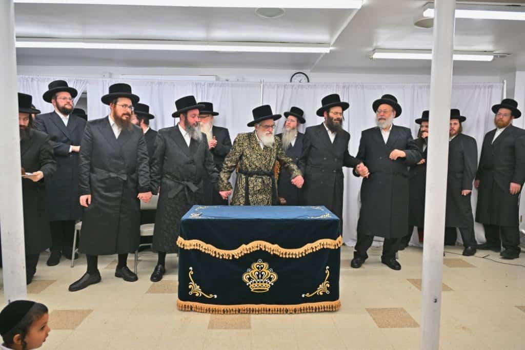 מראות הוד מביקורו של האדמו"ר מויז'ניץ בלייקווד