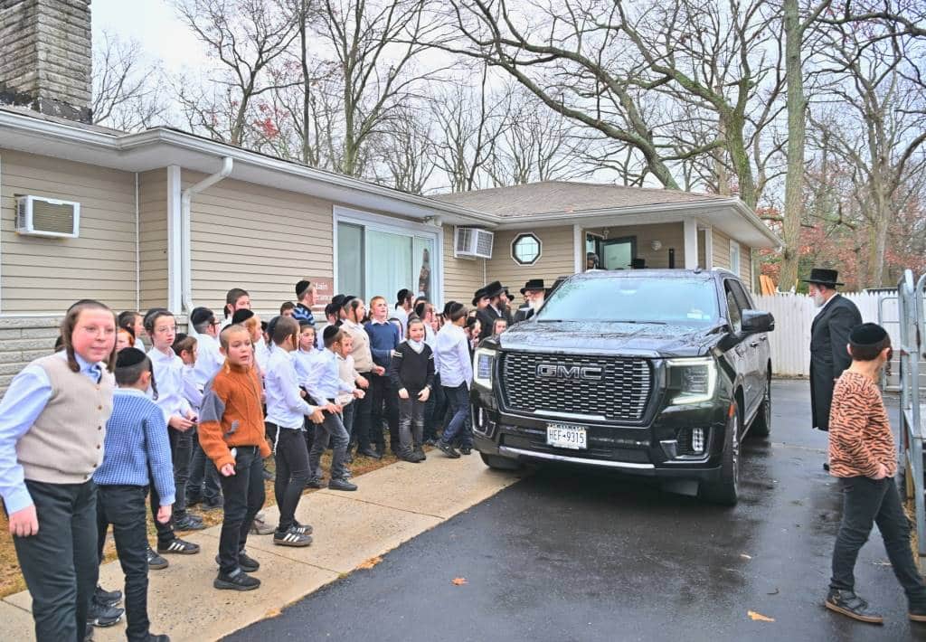 מראות הוד מביקורו של האדמו"ר מויז'ניץ בלייקווד