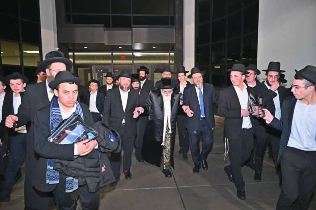 מראות הוד מביקורו של האדמו"ר מויז'ניץ בלייקווד