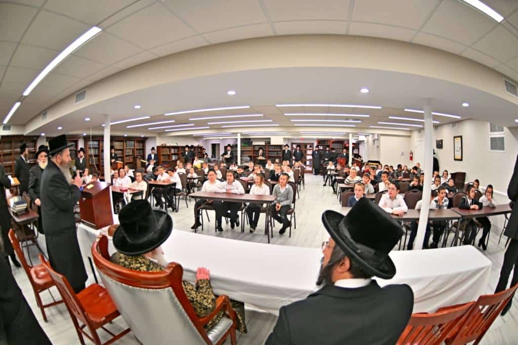 מראות הוד מביקורו של האדמו"ר מויז'ניץ בלייקווד