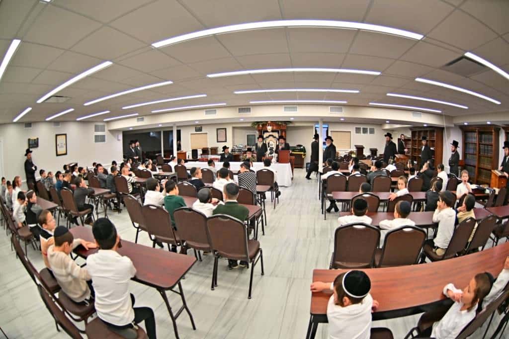 מראות הוד מביקורו של האדמו"ר מויז'ניץ בלייקווד