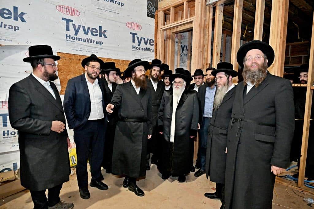 גלריית ענק: נמשך מסע האדמו"ר מויז'ניץ בליקווד