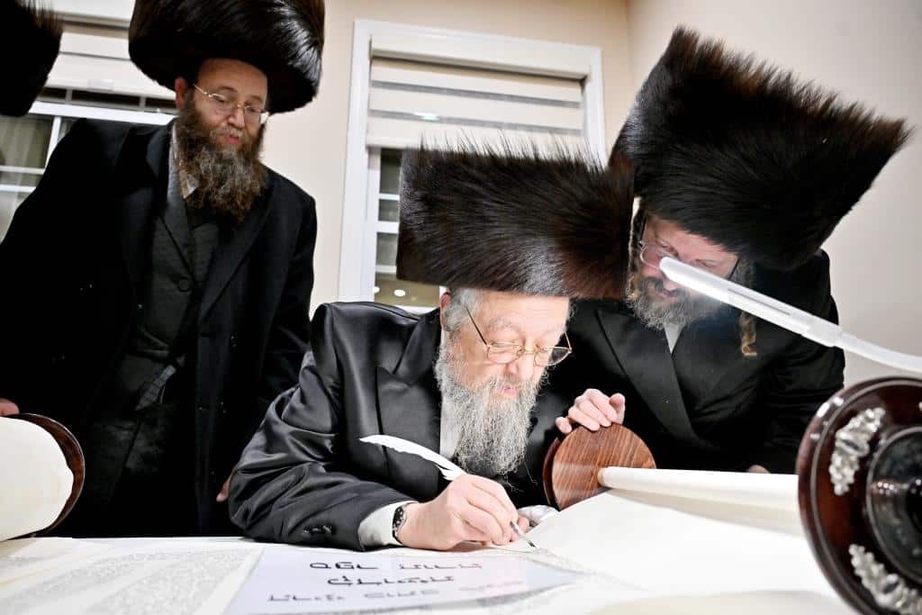 גלריית ענק: נמשך מסע האדמו"ר מויז'ניץ בליקווד