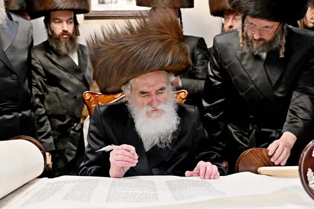 גלריית ענק: נמשך מסע האדמו"ר מויז'ניץ בליקווד