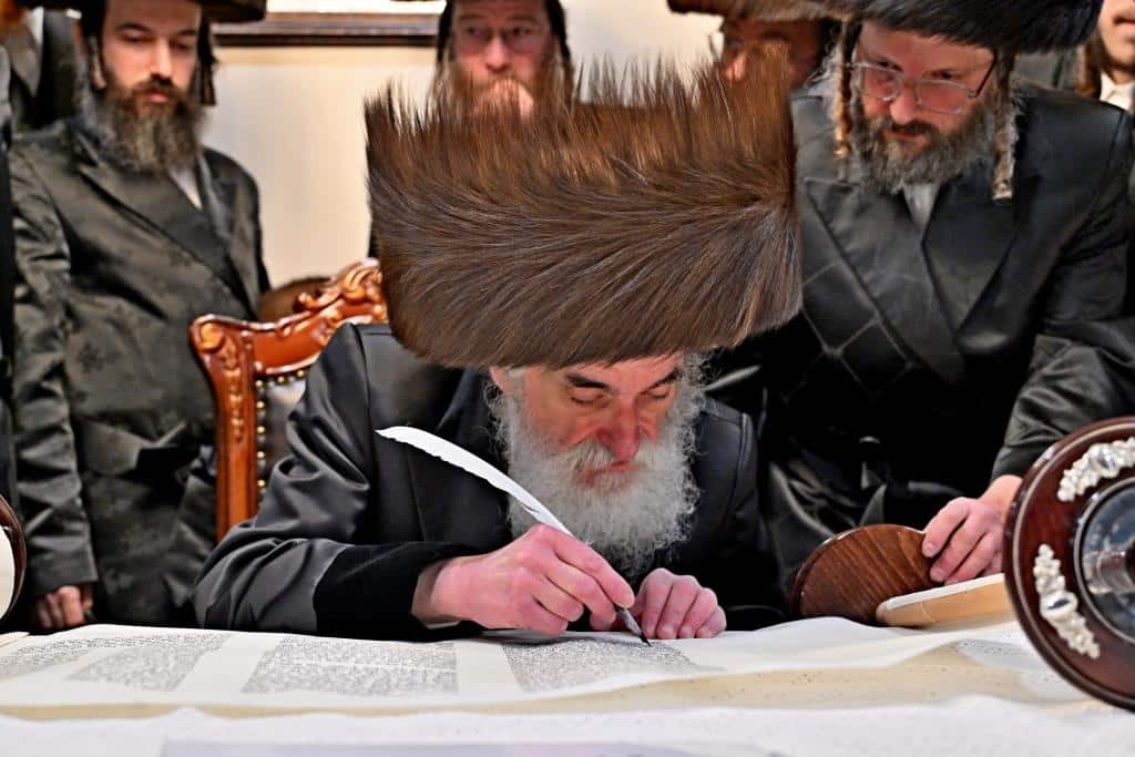 גלריית ענק: נמשך מסע האדמו"ר מויז'ניץ בליקווד