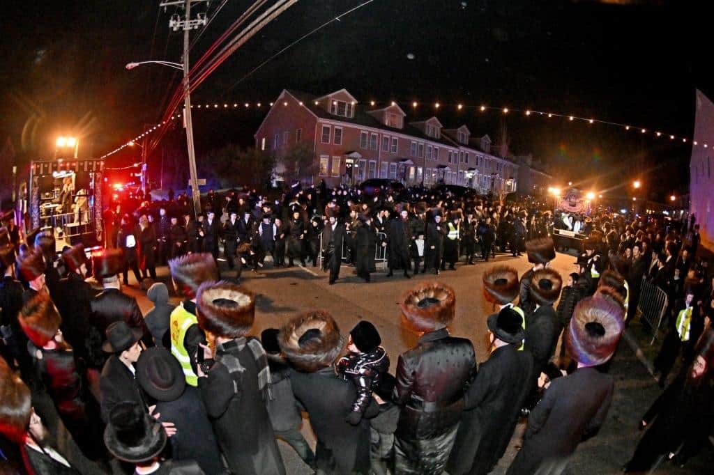 גלריית ענק: נמשך מסע האדמו"ר מויז'ניץ בליקווד