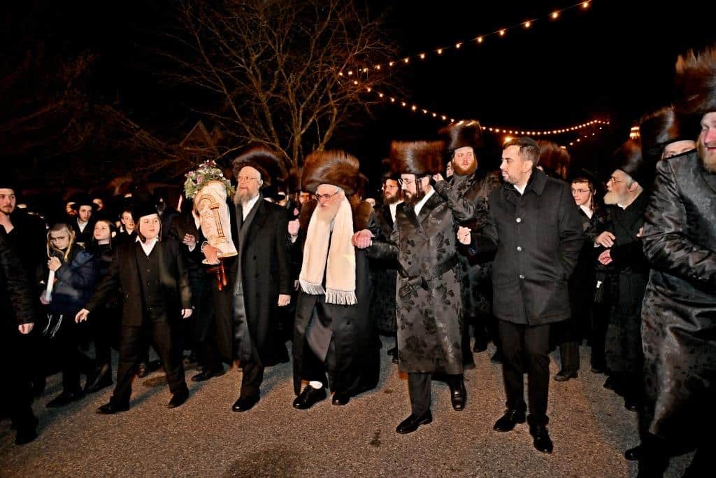 גלריית ענק: נמשך מסע האדמו"ר מויז'ניץ בליקווד