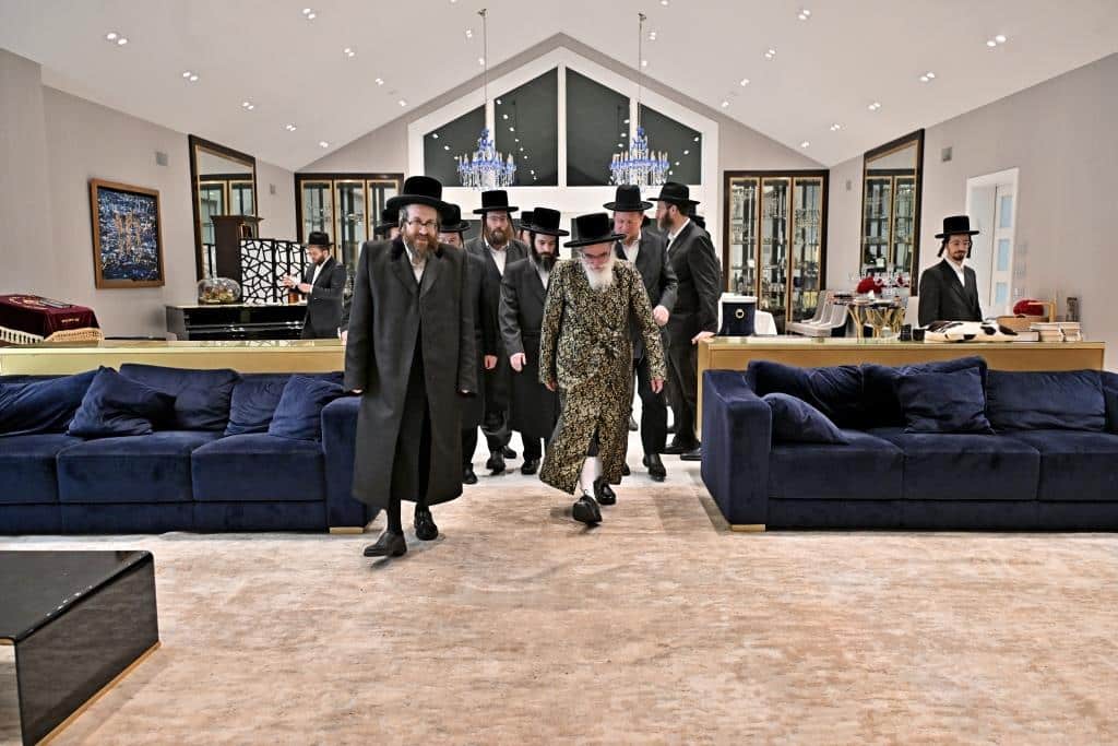 גלריית ענק: נמשך מסע האדמו"ר מויז'ניץ בליקווד