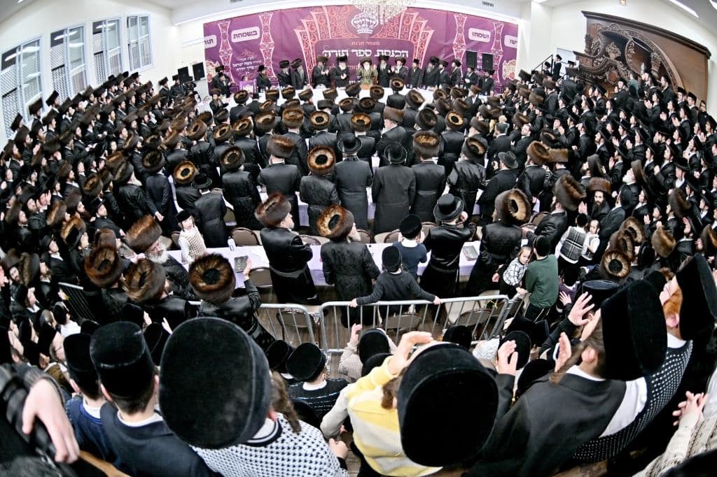 גלריית ענק: נמשך מסע האדמו"ר מויז'ניץ בליקווד