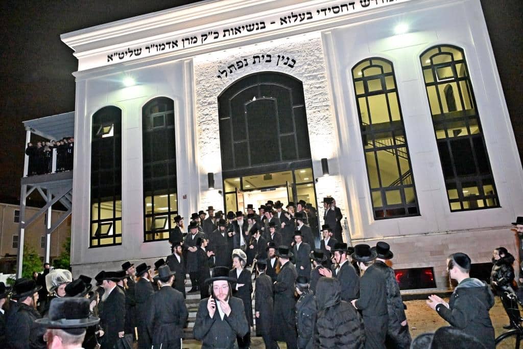 גלריית ענק: נמשך מסע האדמו"ר מויז'ניץ בליקווד