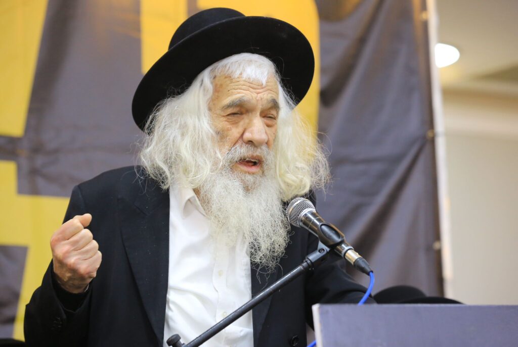 מבית החזו"א ועד לפוניבז': אחרי לכתו של הגר"א דויטש זצוק"ל מבית החזו"א ועד לפוניבז': אחרי לכתו של הגר"א דויטש זצוק"ל