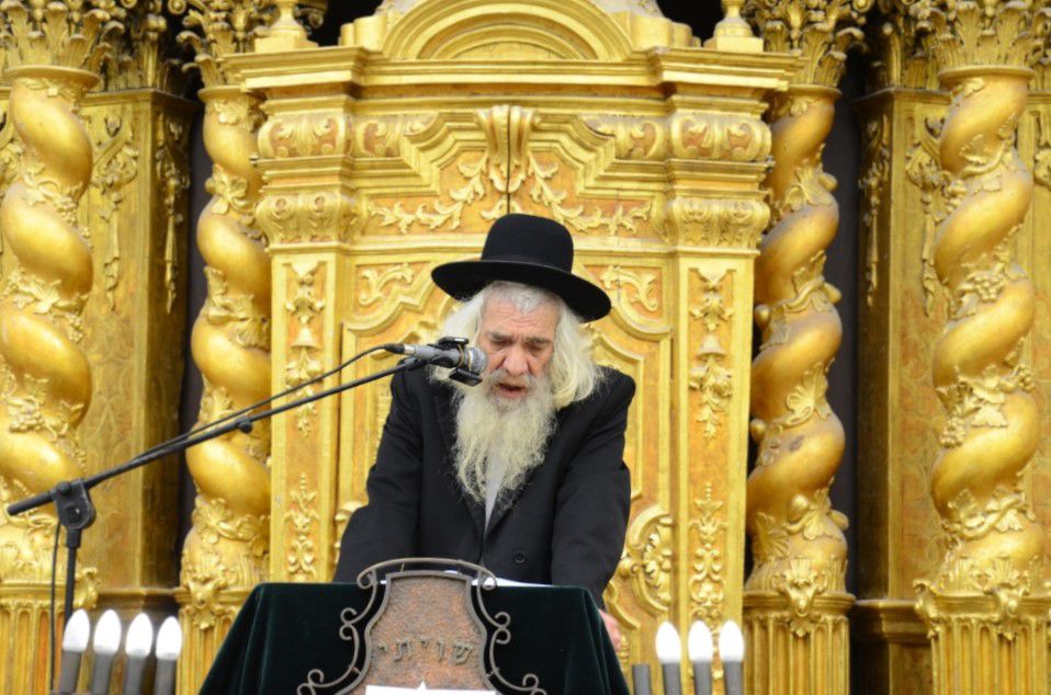 מבית החזו"א ועד לפוניבז': אחרי לכתו של הגר"א דויטש זצוק"ל מבית החזו"א ועד לפוניבז': אחרי לכתו של הגר"א דויטש זצוק"ל