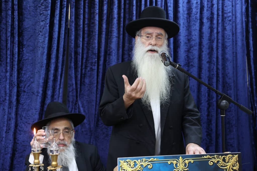 ב'כסא רחמים' ערכו מעמד לכבוד הראשון לציון הגר"ד יוסף